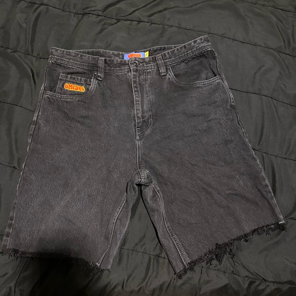 Empyer Denim Shorts
Never Worn
Size waist 34 
Baggy 
Black